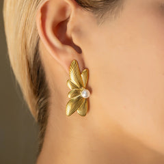 Leaf Pearl Earrings