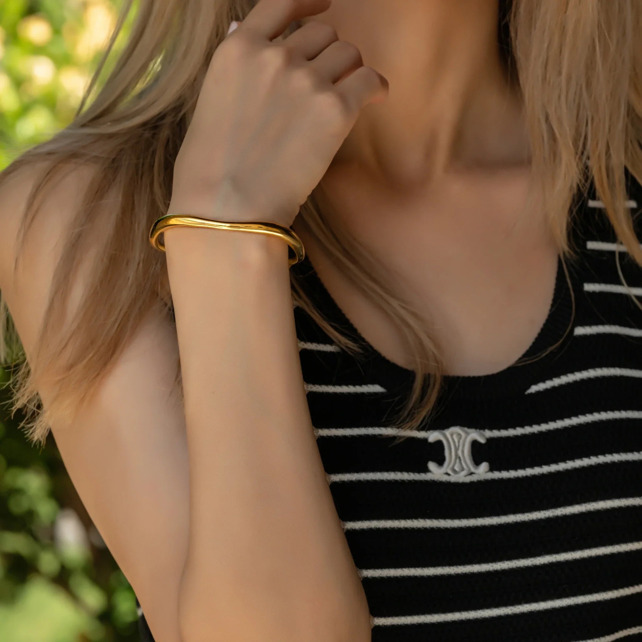 Wave Bangle Gold