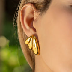 Fluid Glow Earrings